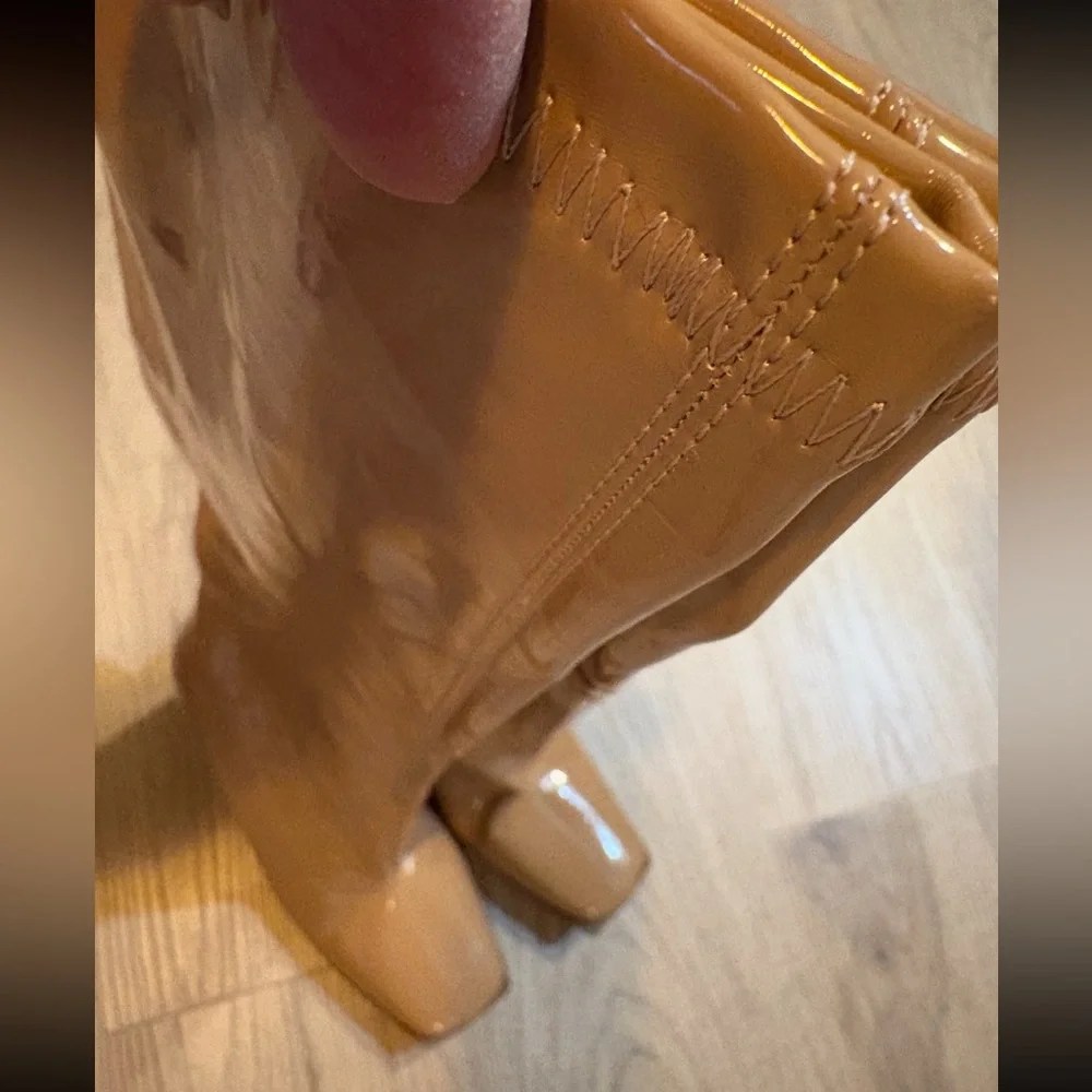 Liquid leather stacked tall Stylish Tan Women's Boots size 8